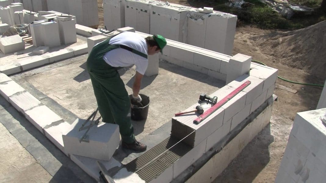 Кладка газосиликатных блоков своими руками на цементный раствор купершлак в бетон