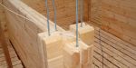 Строительство деревянных домов: первый венец на фундаменте