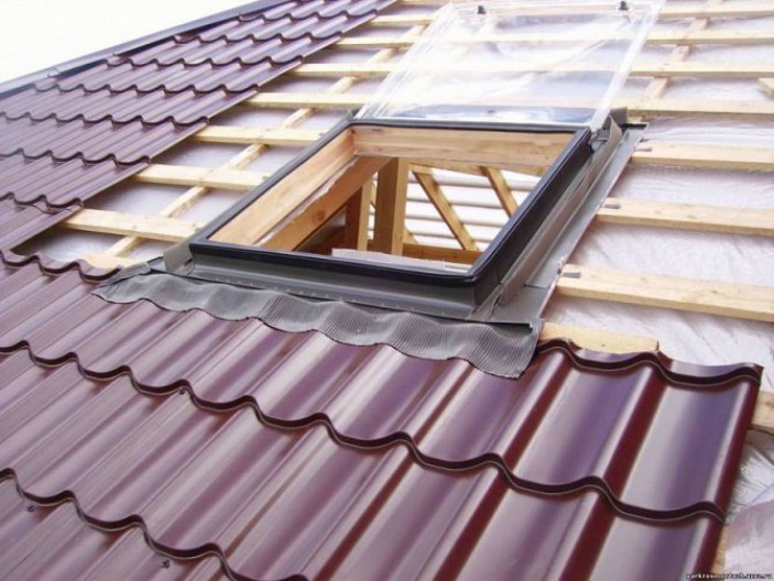 Технология установки окон в крышу из металлочерепицы