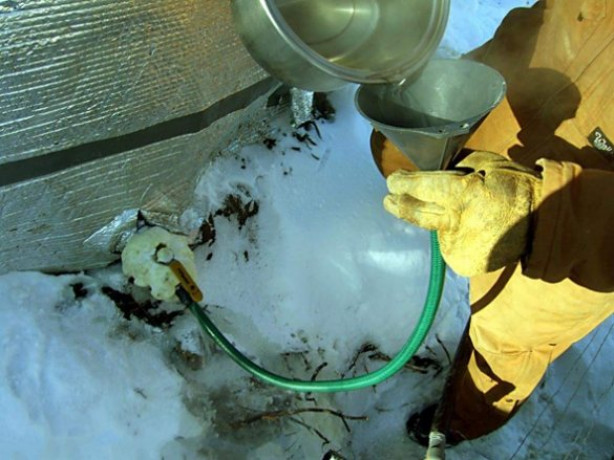 Что делать, когда замерз водопровод: способа разморозить пластиковые трубы не копая