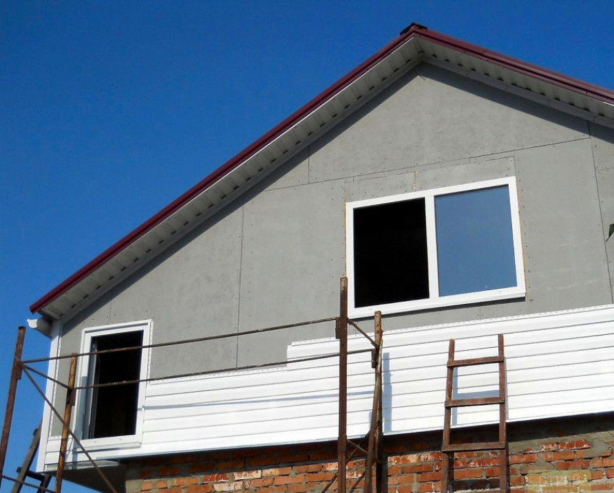 Чем закрыть фронтон крыши дома: еще несколько вариантов отделки