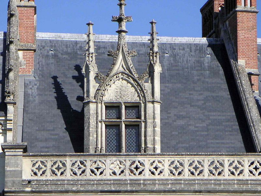 Слуховое окно на крыше: конструкция и чертеж