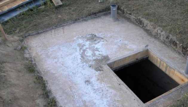 Какая должно быть толщина потолка погреба из бетона