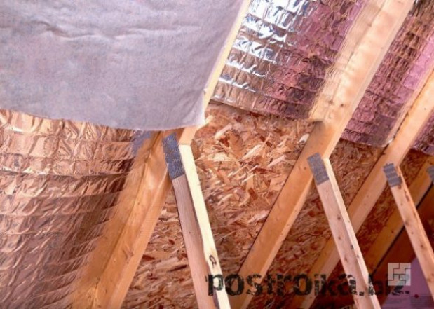 Как правильно уложить пароизоляцию на потолок: пошаговая инструкция