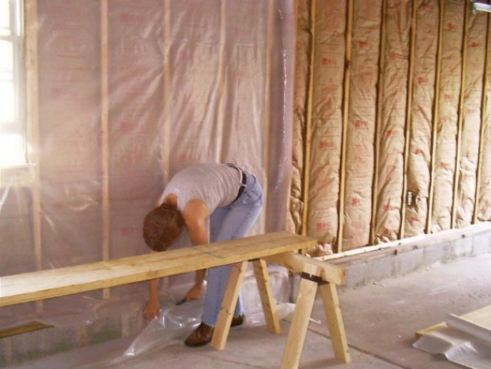 Зачем нужна пароизоляция для стен деревянного дома