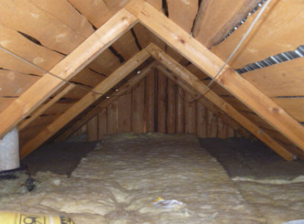 Как утеплить потолок с чердака рулонным материалом