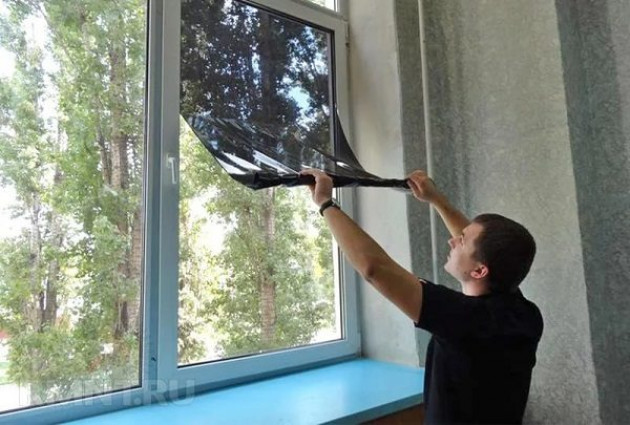 Как затонировать стекла балкона своими руками