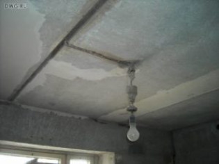 Можно ли штробить потолок и чем замазать штробу