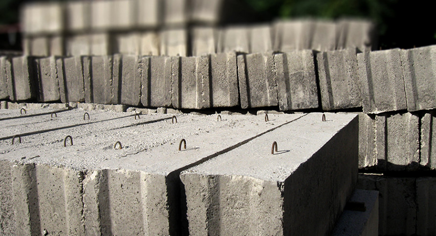 Разновидности бетонных блоков под фундамент по типу материала