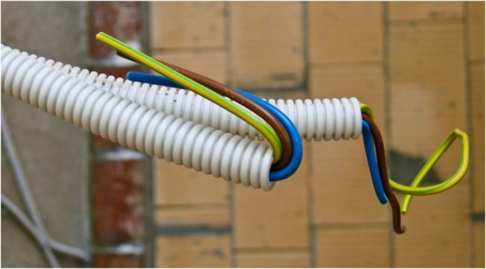 Короб для герметизации проходов кабелей через стены