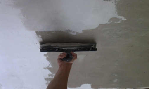 Отделка бетонного потолка