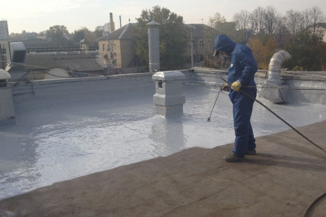 Гидроизоляция и ремонт крыши жидкой резиной