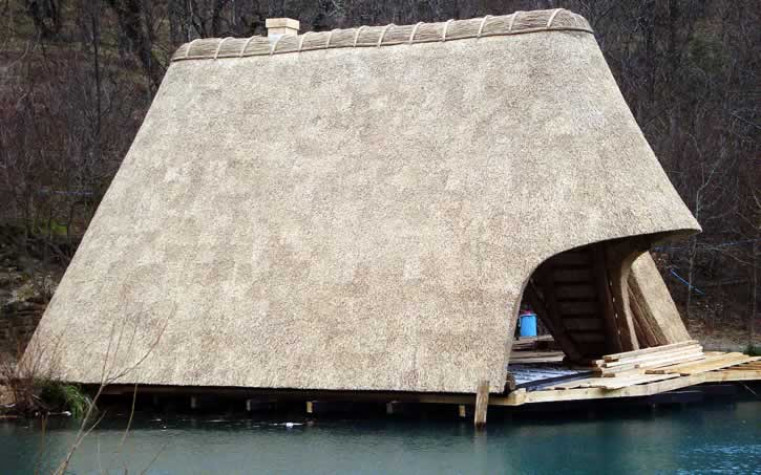 Камыш – уникальное покрытие для крыши