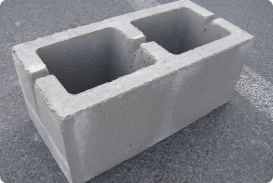 Что надо знать о заборах из бетонных блоков?